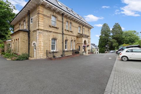 2 bedroom apartment for sale, Magnolia House, Bellmere Gardens, Malvern, Worcestershire, WR14 3HQ