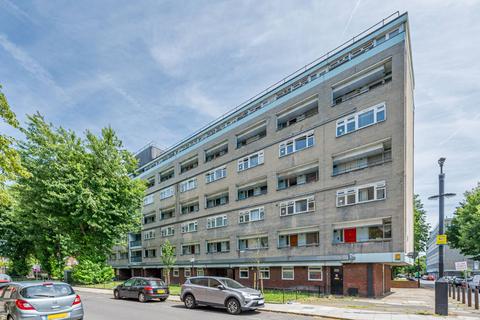 3 bedroom maisonette for sale, Brandon Estate, Kennington, London, SE17