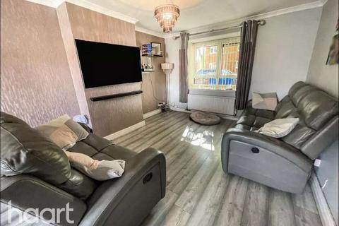 3 bedroom semi-detached house for sale, Fayrhurst Road, Leicester