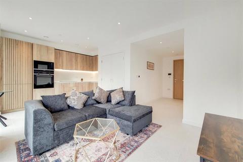 1 bedroom apartment to rent, Tapestry Way, Silk District, E1