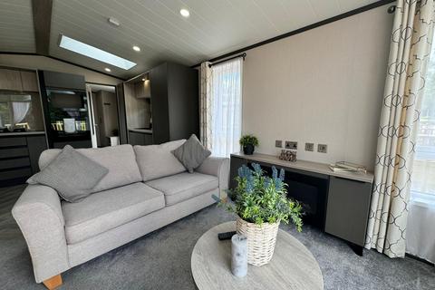 2 bedroom lodge for sale, Exeter, Devon, EX6