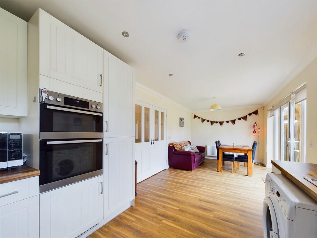 Kitchen/Living Area
