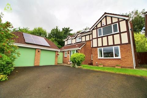 4 bedroom detached house for sale, Parkway, Westhoughton, BL5 2RY