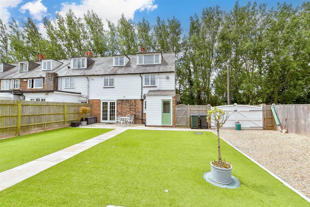 Smallhythe Road, Tenterden, Kent 4 bed end of terrace house for sale