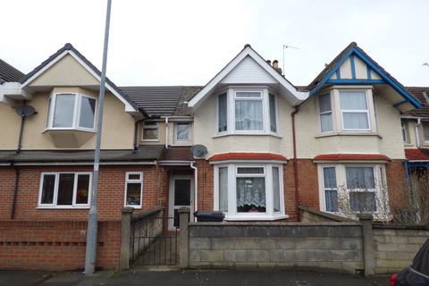 3 bedroom terraced house to rent, Groundwell Road, Swindon, SN1