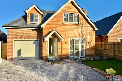 4 bedroom detached house for sale, Knowland Drive, Milford on Sea, Lymington, Hampshire, SO41