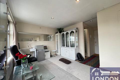 1 bedroom flat to rent, Penywern Road, London SW5