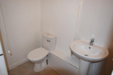 Studio to rent, Clarke Road, Northampton NN1