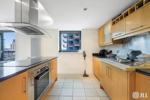 2 bedroom flat for sale, Millharbour London E14