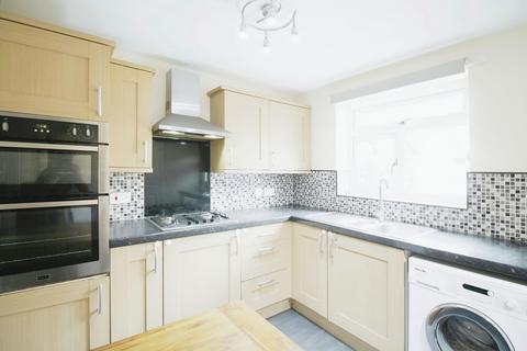 4 bedroom semi-detached house to rent, The Maltings, Leeds, Hyde Park, LS6