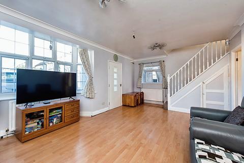 4 bedroom semi-detached house for sale, Rookeries Close, Feltham, TW13