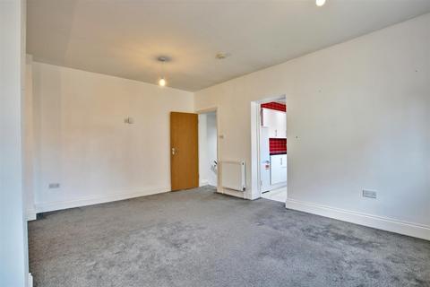 2 bedroom apartment to rent, Chislehurst Road, Orpington BR6