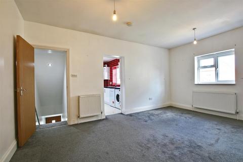 2 bedroom apartment to rent, Chislehurst Road, Orpington BR6