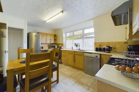 2 bedroom flat to rent, Hoarwithy Road, Hereford HR2