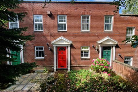 2 bedroom terraced house to rent, Park Avenue, Wolverhampton WV1