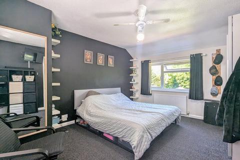 25 Browning Crescent, Bletchley, Milton Keynes, MK3 5AU