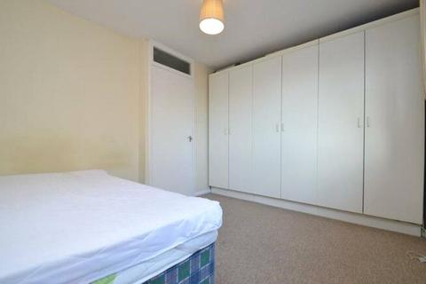 1 bedroom apartment to rent, Aylsham Drive, Ickenham, UB10