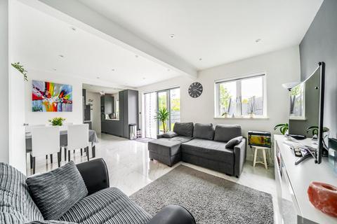 3 bedroom detached house for sale, Tower View, Croydon