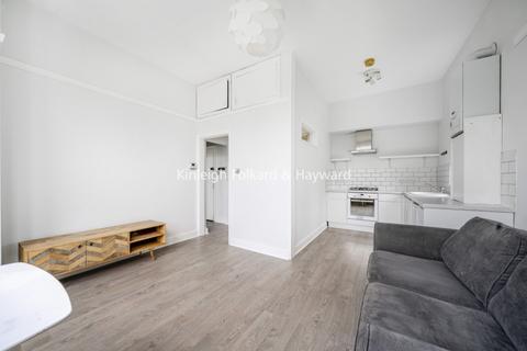 2 bedroom apartment to rent, Mount Adon Park London SE22