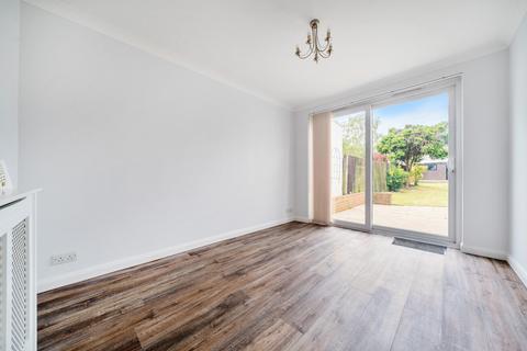 24 Fairford Gardens, Worcester Park, KT4 7BH