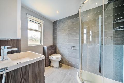 24 Fairford Gardens, Worcester Park, KT4 7BH