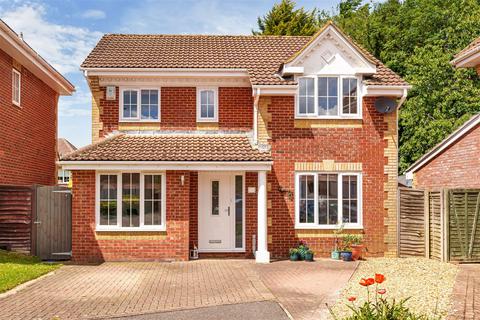 4 bedroom detached house for sale, The Crofts, Hatch Warren, Basingstoke, RG22 4RF