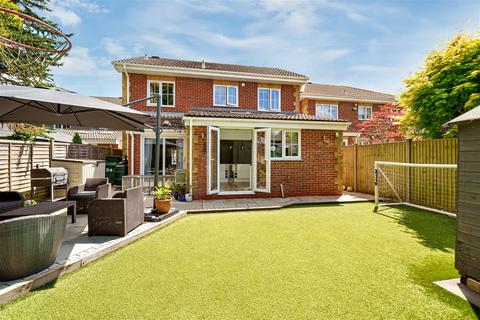 4 bedroom detached house for sale, The Crofts, Hatch Warren, Basingstoke, RG22 4RF