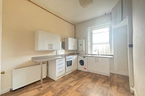 2 bedroom flat to rent, Byres Road, Hillhead, Glasgow, G12