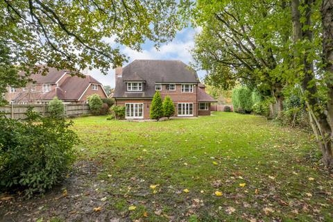 5 bedroom detached house to rent, Sandringham Park, Cobham, Surrey, KT11