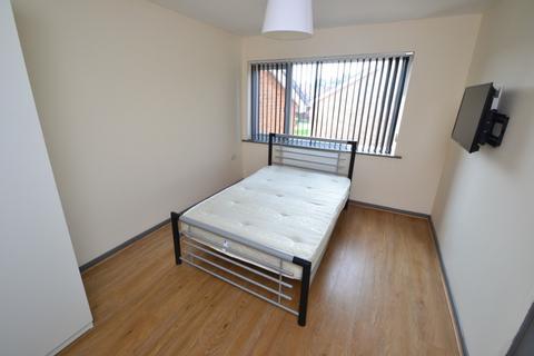 4 bedroom terraced house to rent, Honeywood Drive, Nottingham NG3