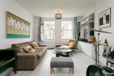 3 bedroom flat to rent, Barnard Road London SW11