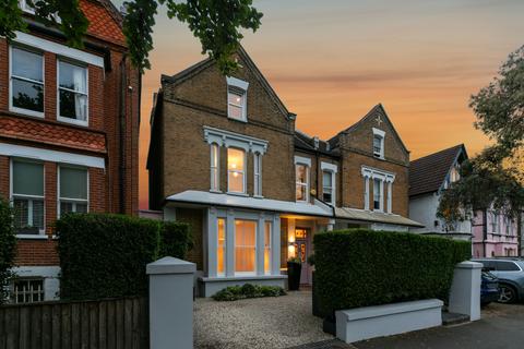 4 bedroom semi-detached house for sale, Lewin Road, SW16