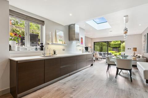 4 bedroom semi-detached house for sale, Lewin Road, SW16