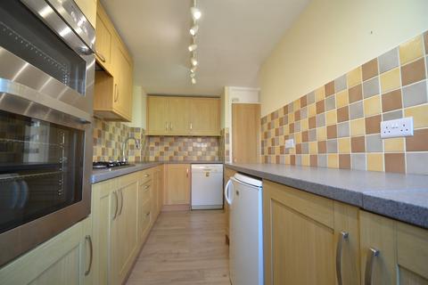 4 bedroom terraced house to rent, Pulborough, West Sussex