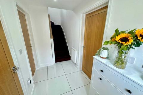 33 Highfields, Tonyrefail, Porth, CF39 8GB