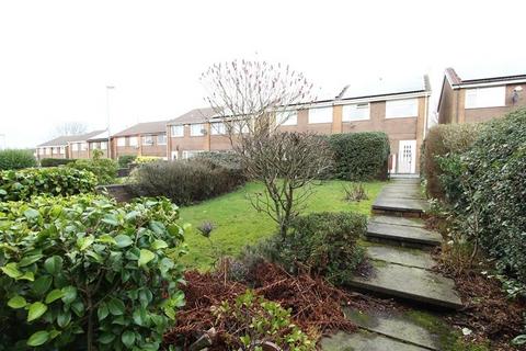 18 Amberley Walk, Chadderton, Oldham, OL9 6SL