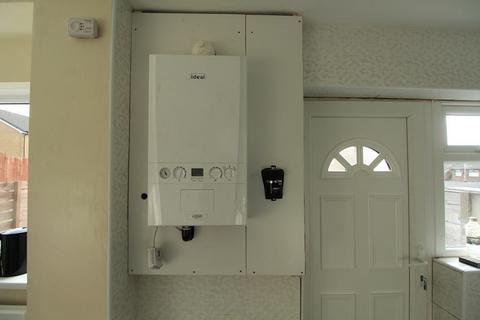 18 Amberley Walk, Chadderton, Oldham, OL9 6SL