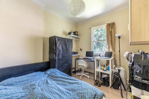 2 bedroom flat for sale, Finborough Road, Chelsea, London, SW10