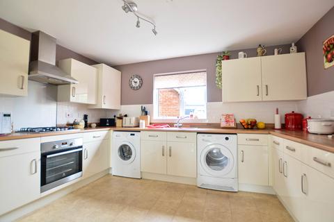 4 bedroom detached house for sale, Droitwich WR9