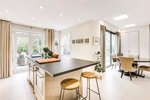 4 bedroom end of terrace house to rent, Peterborough Villas, London, SW6