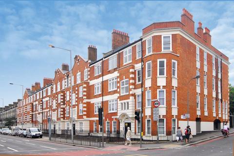 3 bedroom flat to rent, Talgarth Road, Barons Court, London, W14