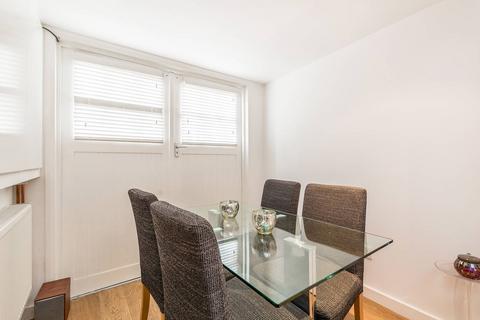 2 bedroom house to rent, Royal Crescent Mews, Holland Park, London, W11