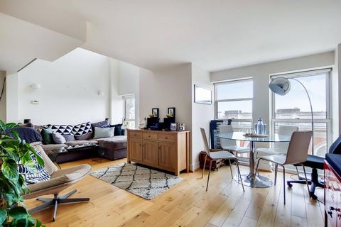 2 bedroom flat to rent, Building 22, Woolwich Riverside, London, SE18