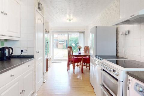 3 bedroom terraced house for sale, Long Riding, Basildon, Essex, SS14