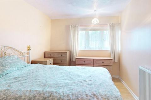 521 Long Riding, Basildon, SS14 1JW