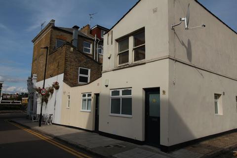 1 bedroom flat to rent, High Street, London N8