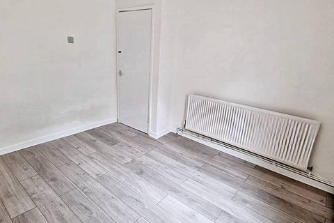 1 bedroom flat to rent, Constellation Street, Cardiff CF24