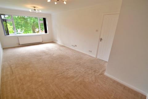 2 bedroom flat to rent, Broadstone