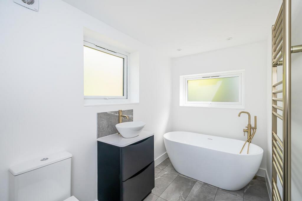 Master Ensuite