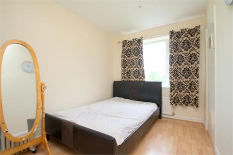 2 bedroom maisonette to rent, Meadow Court, Moor Lane, STAINES-UPON-THAMES, TW18